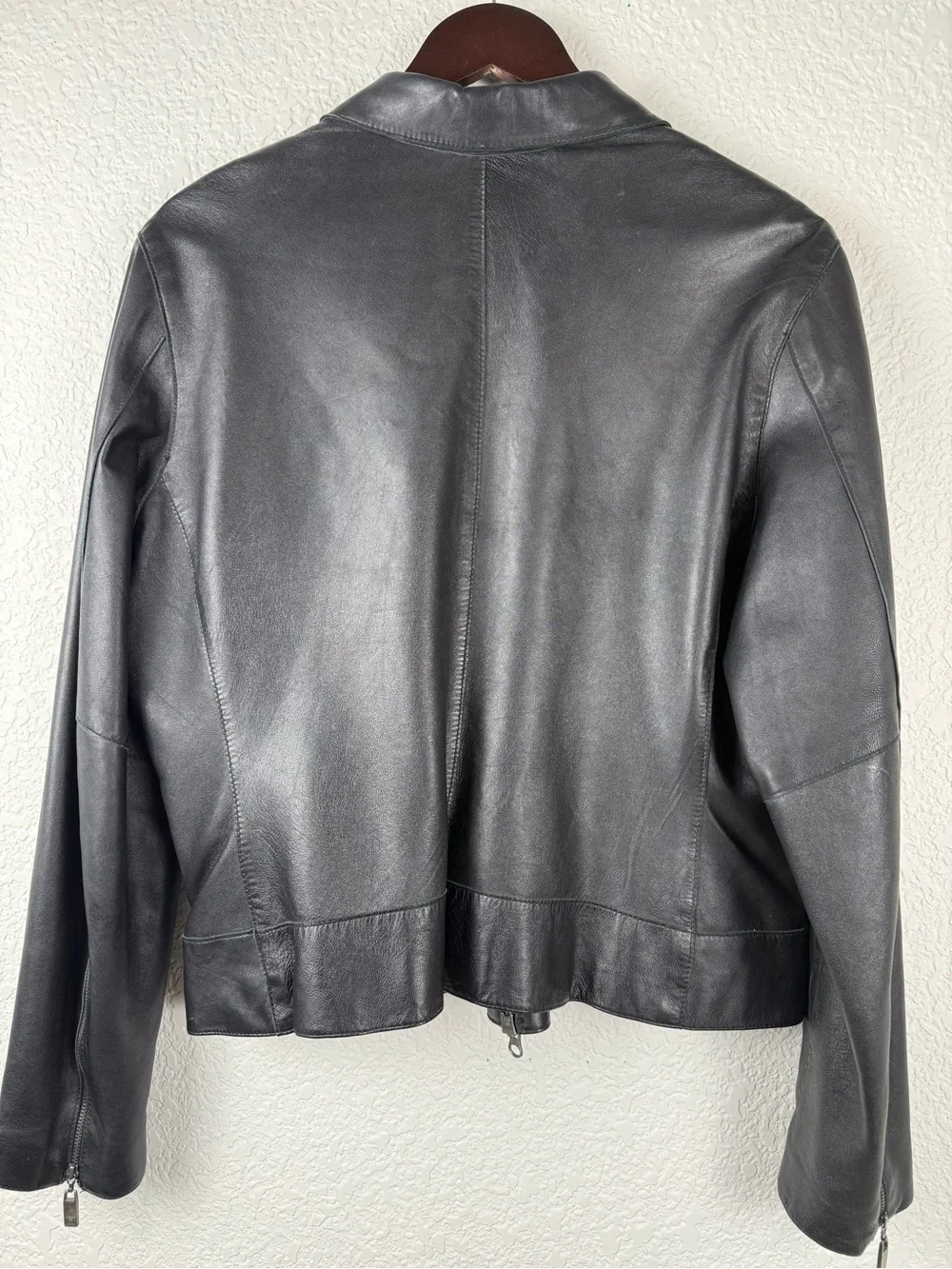 Isaac Mizrahi Genuine Leather Jacket | Zebra Lining | Zip Front | Black | XL - Picture 8 of 11